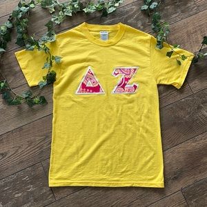 Delta Zeta - Small T-shirt